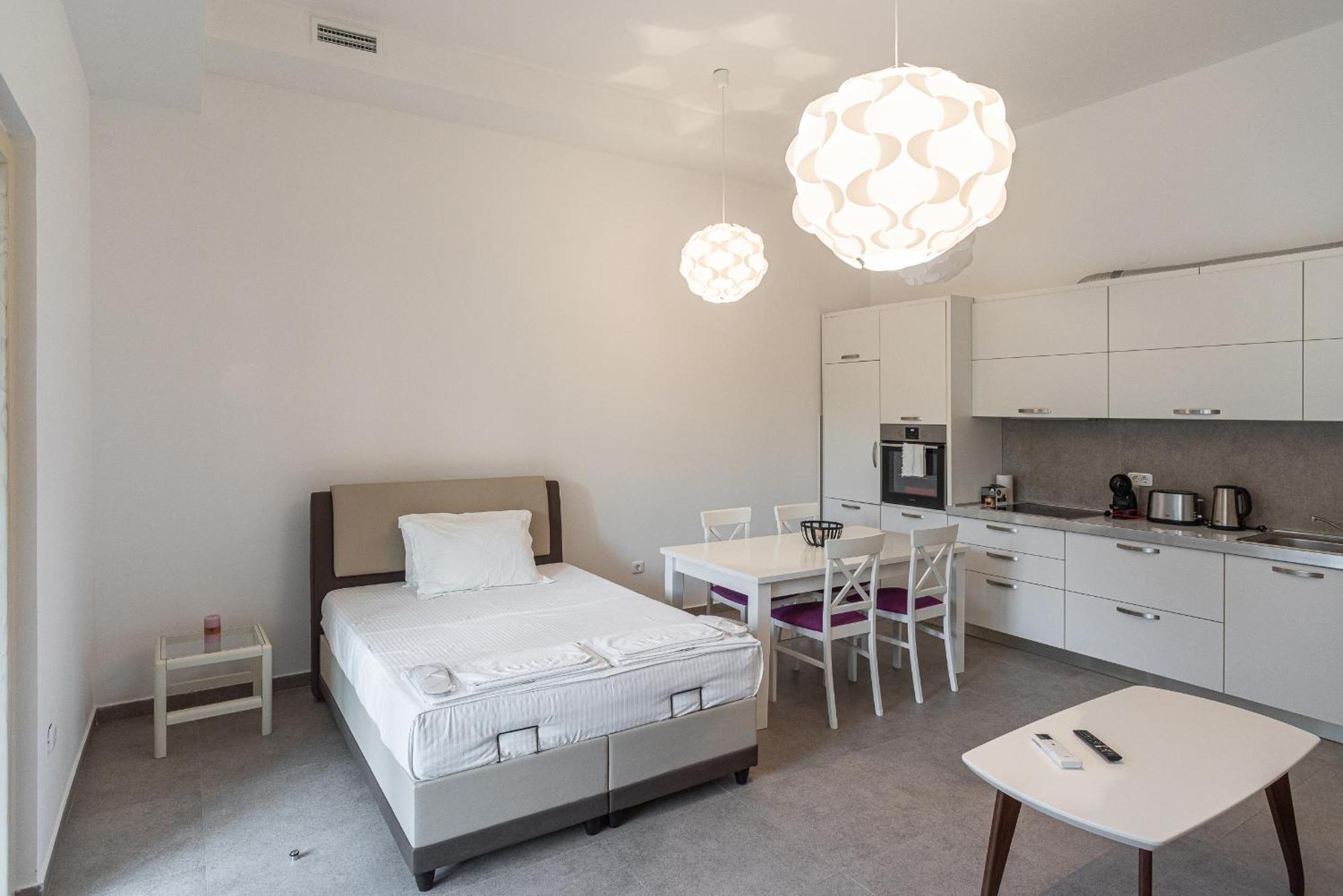 Vertmont Apartments Светі-Стефан Екстер'єр фото