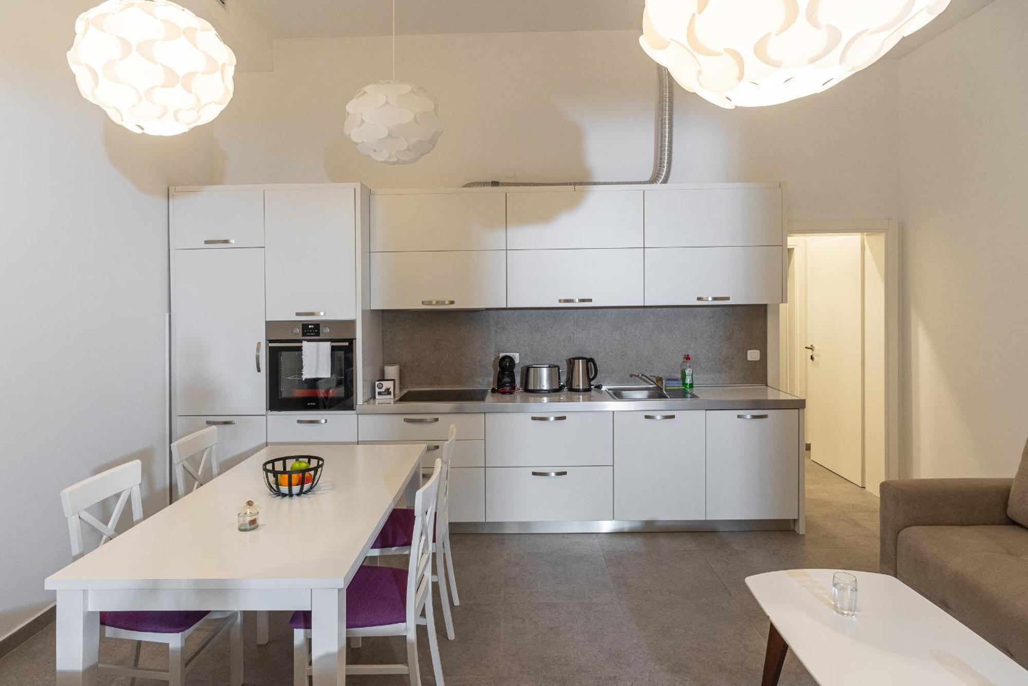 Vertmont Apartments Светі-Стефан Екстер'єр фото